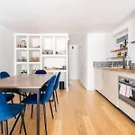 Apt Moderne Renove Et Spacieux, Au Coeur De Paris