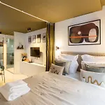 Room Aboukir, Paris Centre