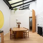 2 Elegants Appartements Au Coeur Du Marais