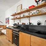 2 Elegants Appartements Au Coeur Du Marais