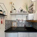 Charming Studio In The Heart Of Paris