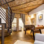 Authentic Apartment - 4Br-10P - Moulin Rouge