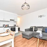 Serene Apartment - 2Br - 6P - Menilmontant