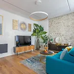 Suite Elegante Parisienne Au Coeur Du Marais