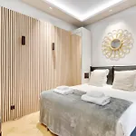 Pick A Flat\'S Apartment In Champs-Elysees - Rue Marbeuf