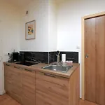 Modern Bright And Fully Renovated