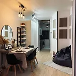 Charmant Studio En Ville