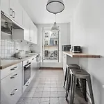 Amazing Apartment Eiffel Tower
