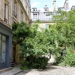 Au Coeur Du Marais, Un Joli Studio !