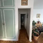 Grand Appartement 2 Pieces Dans Le 20Eme A Paris