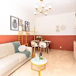 Calm And Cozy Flat - Central Location