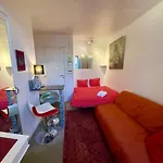 Studio Chic Paris Tour Eiffel Near Eiffel Tower 7Th Floor