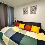 Marais Apartment Near Louvre Museum Ecouffes