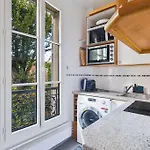 Charming Flat In Old Paris