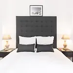 Livinparis - Luxury 3 Bedrooms Le Louvre I