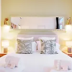 Pick A Flat\'S Apartment In Le Marais - Rue Vieille Du Temple