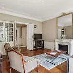 Elegant Appartement Parisien