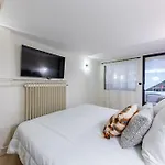 New Spacious 4 Star Family Apartment In Chic 16Th District