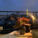 Superbe Studio Vue Tour Eiffel Paris 15