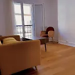 26 Sqm City Center Sunny Apartment