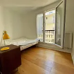 26 Sqm City Center Sunny Apartment