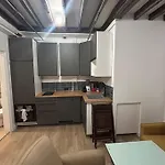 Appartement Calme Et Charmant Arts Et Metiers
