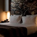 Hotel Du Petit Moulin, Haute Couture Hotel By Lacroix