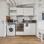 Bnbnook - Chic Studio - Steps From Les Halles & The Louvre