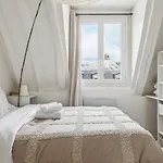 Bnbnook - Chic Studio - Steps From Les Halles & The Louvre