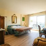 Beautifully Designed 1Br With King Size Bed