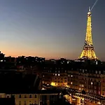 Tour Eiffel - Studio Vue Imprenable Au-Dessus Des Toits, Balcon