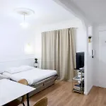 Entire Apartment Central Paris, 3Rd Floor With Elevator