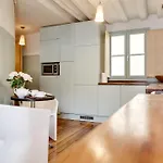 Paris Louvre Design Residence