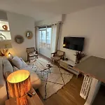 Cozy Modern Apartment - Paris
