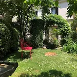 Maison Avec Jardin, Paris Centre, 5 Chambres