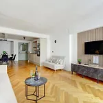 266 Suite Montefiore Superbe Appartement A Paris