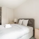 Luxury Apartment On Canal Saint Martin
