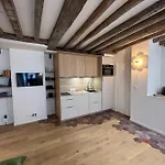 Bright 1 Bed In The Heart Of Hip Paris, Montorgueil
