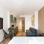 Les Suites Hcr