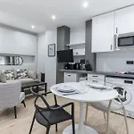 Versigny Heart Of 18Th Cosy Studio