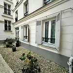 Coup De Coeur A Montmartre - Eugene Sue