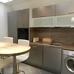 Heart Of Le Marais Apartment