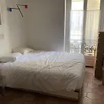 Lovely Love Nest In The Marais