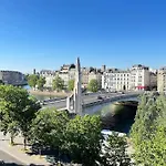Luxurious 2 Bedrooms-View Seine River-Paris Center