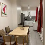 Vaste Appartement Avec Tout Paris A Vos Pieds