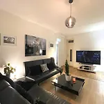 Vaste Appartement Avec Tout Paris A Vos Pieds