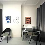 Vaste Appartement Avec Tout Paris A Vos Pieds