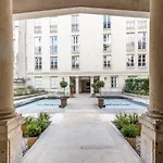 Home In Paris Marais Elegant Flat In Old Paris