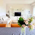Apartment With Eiffel Tower And Seine View Bleriot