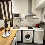 St Paul Marais Flat Ground Floor